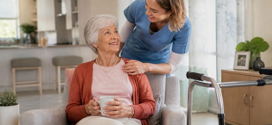 découvrez l'importance de la garantie dépendance dans les contrats de mutuelles santé pour assurer une prise en charge adaptée en cas de perte d'autonomie.
